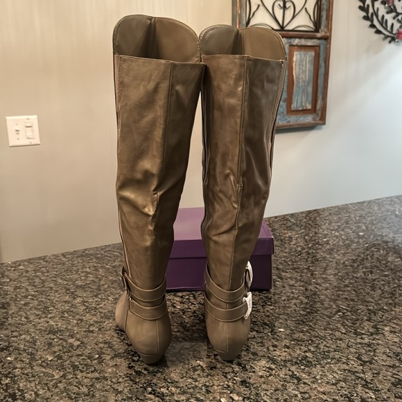 Madden girl tall zilch taupe boots NIB 8.5 - Picture 5 of 14